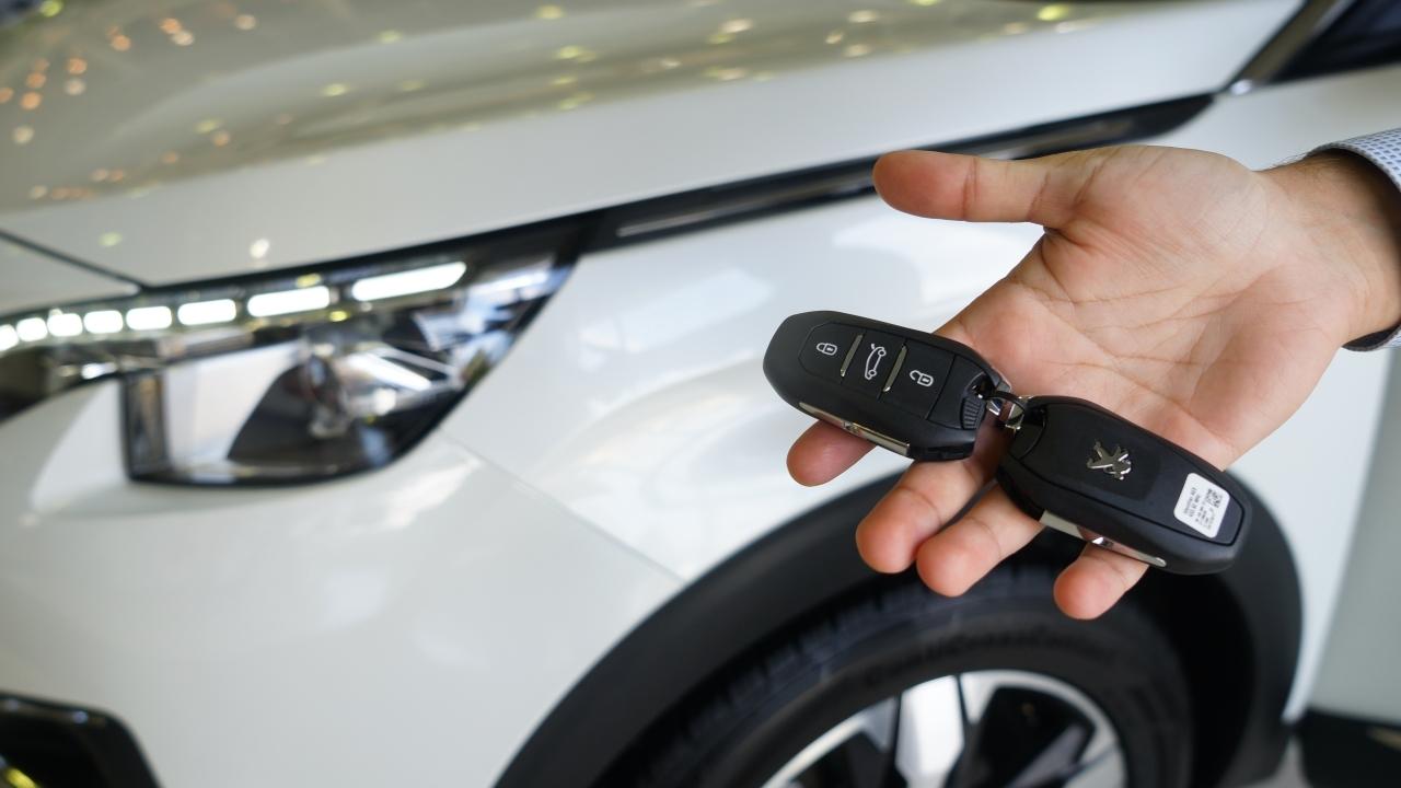 После выключения зажигания детонирует двигатель. Ускорение на горизонтальном участке формула. Техническое обслуживание и ремонт системы зажигания. Автомобиль движется равномерно. Схема вождения автомобиля на механике.