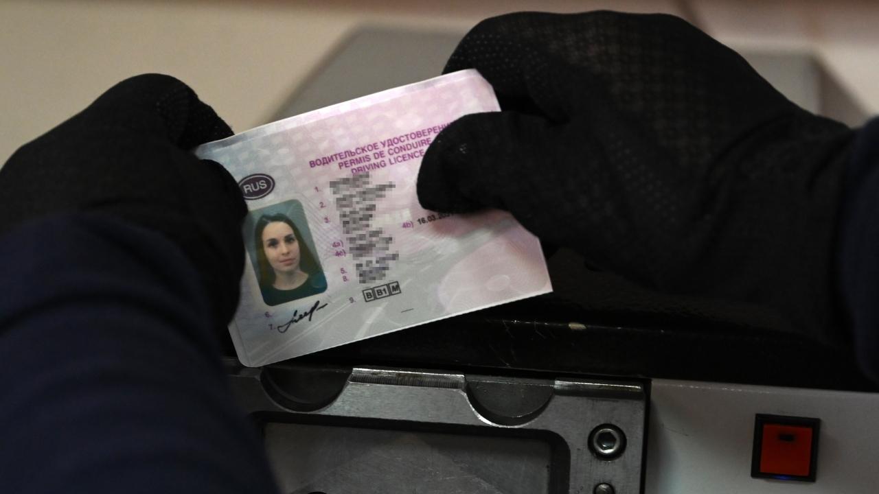 Юрист: несвоевременный возврат прав после лишения — повод наказать ...