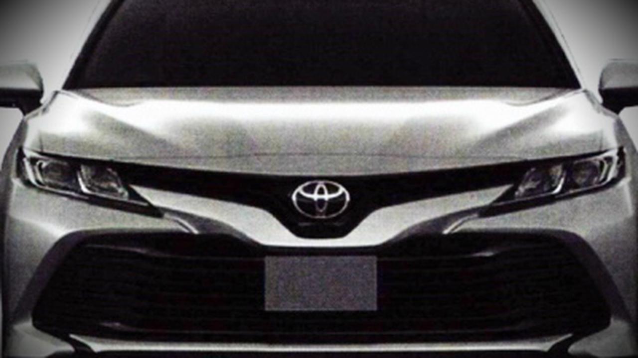 Toyota продолжит оснащать Camry старыми моторами - Quto.ru