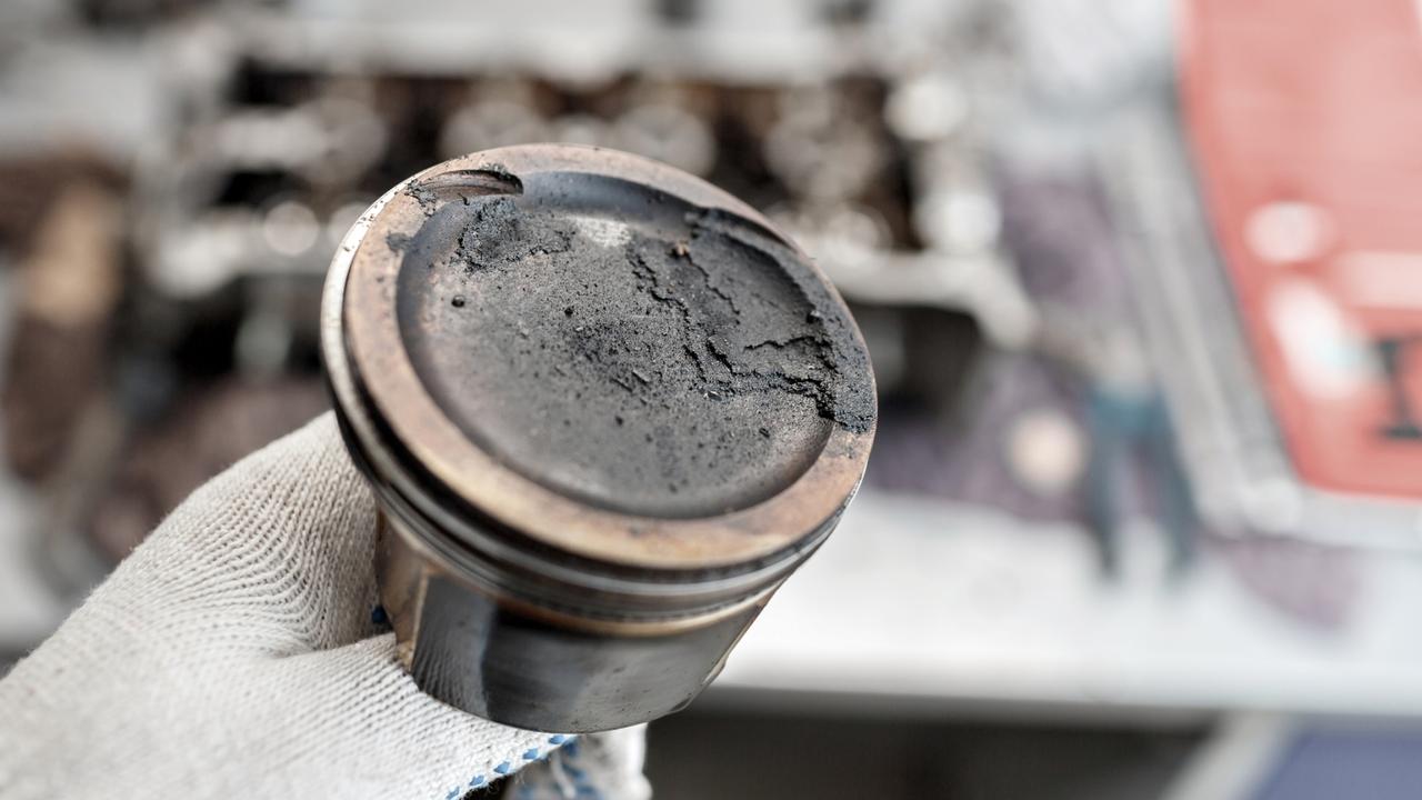 Ошибки при заправке масла и обслуживании двигателя