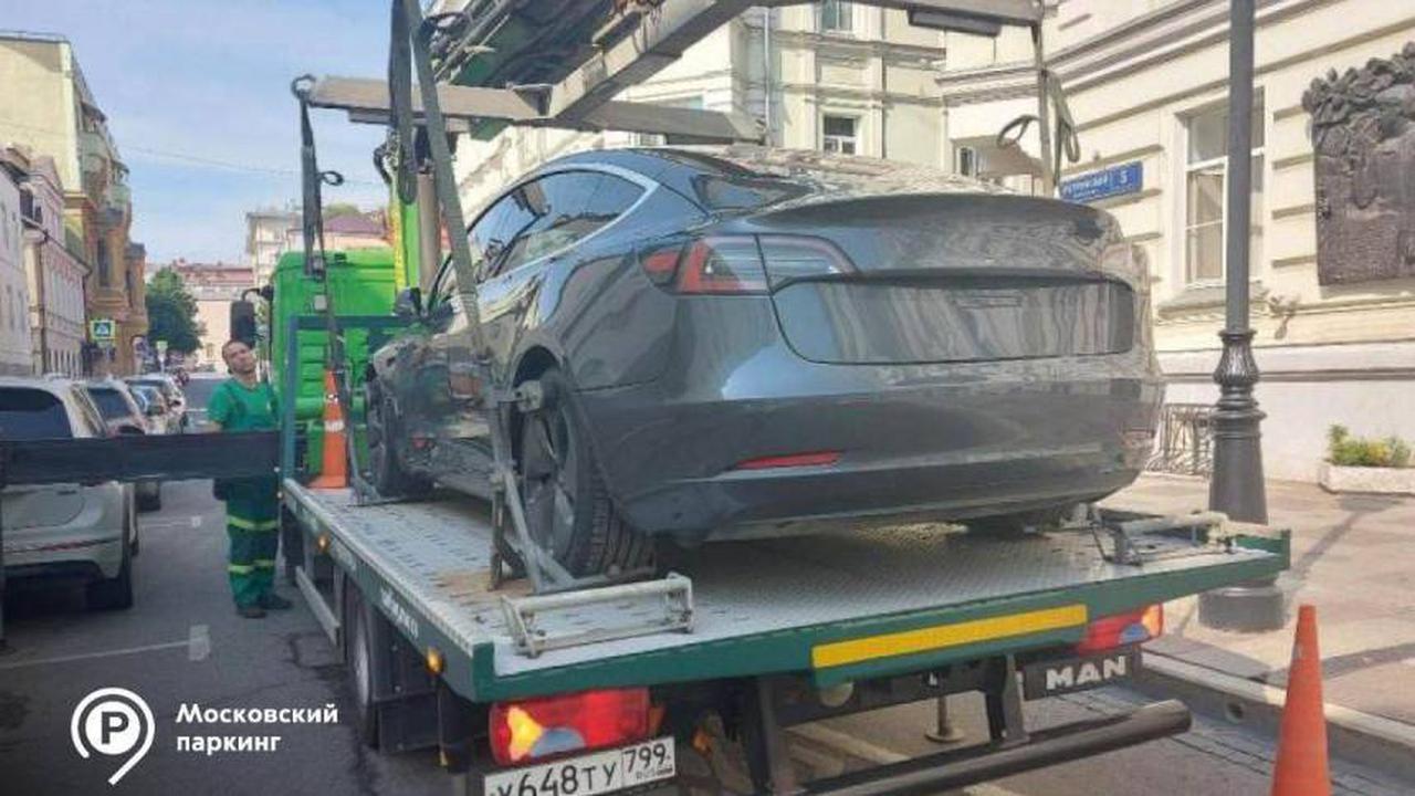 В Москве десятки Tesla эвакуировали на штрафстоянку за собственную глупость  - Quto.ru