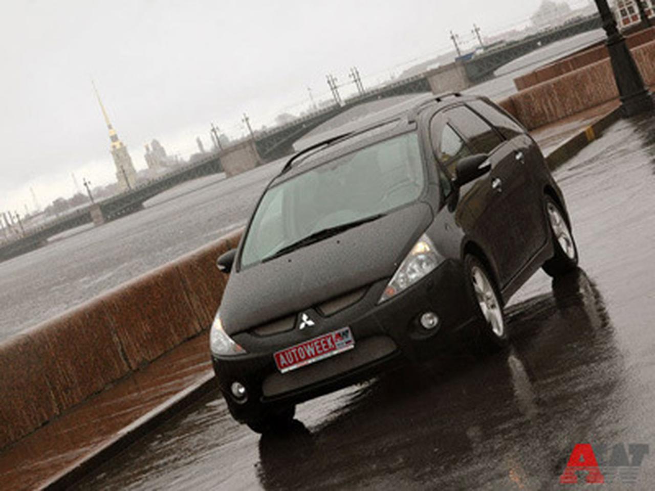 Mitsubishi Grandis: экспресс Москва-Питер - Quto.ru