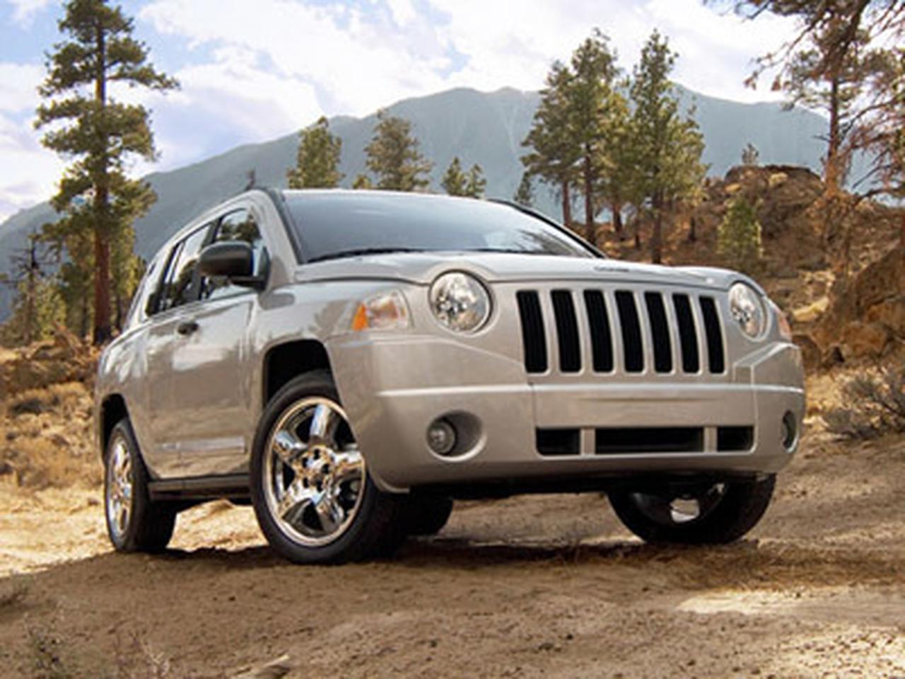 Jeep Compass: стрелка показывает в сторону дивана - Quto.ru