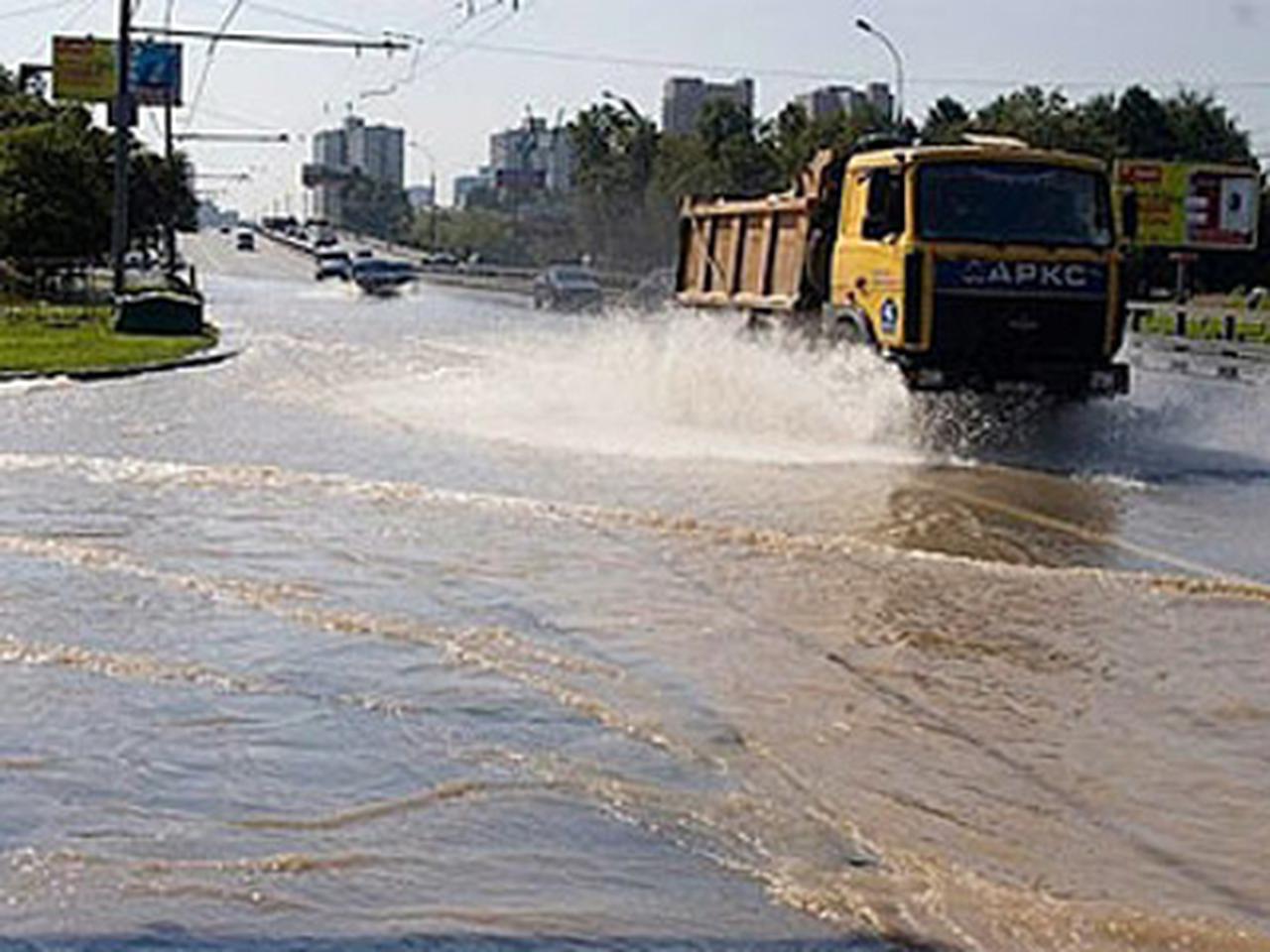 Ливень, гроза, град: меры предосторожности за рулем - Quto.ru