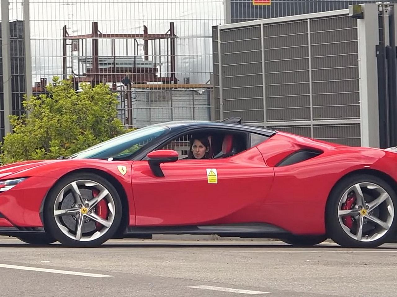 Видео: в Lamborghini тестируют супергибрид Ferrari SF90 Stradale - Quto.ru