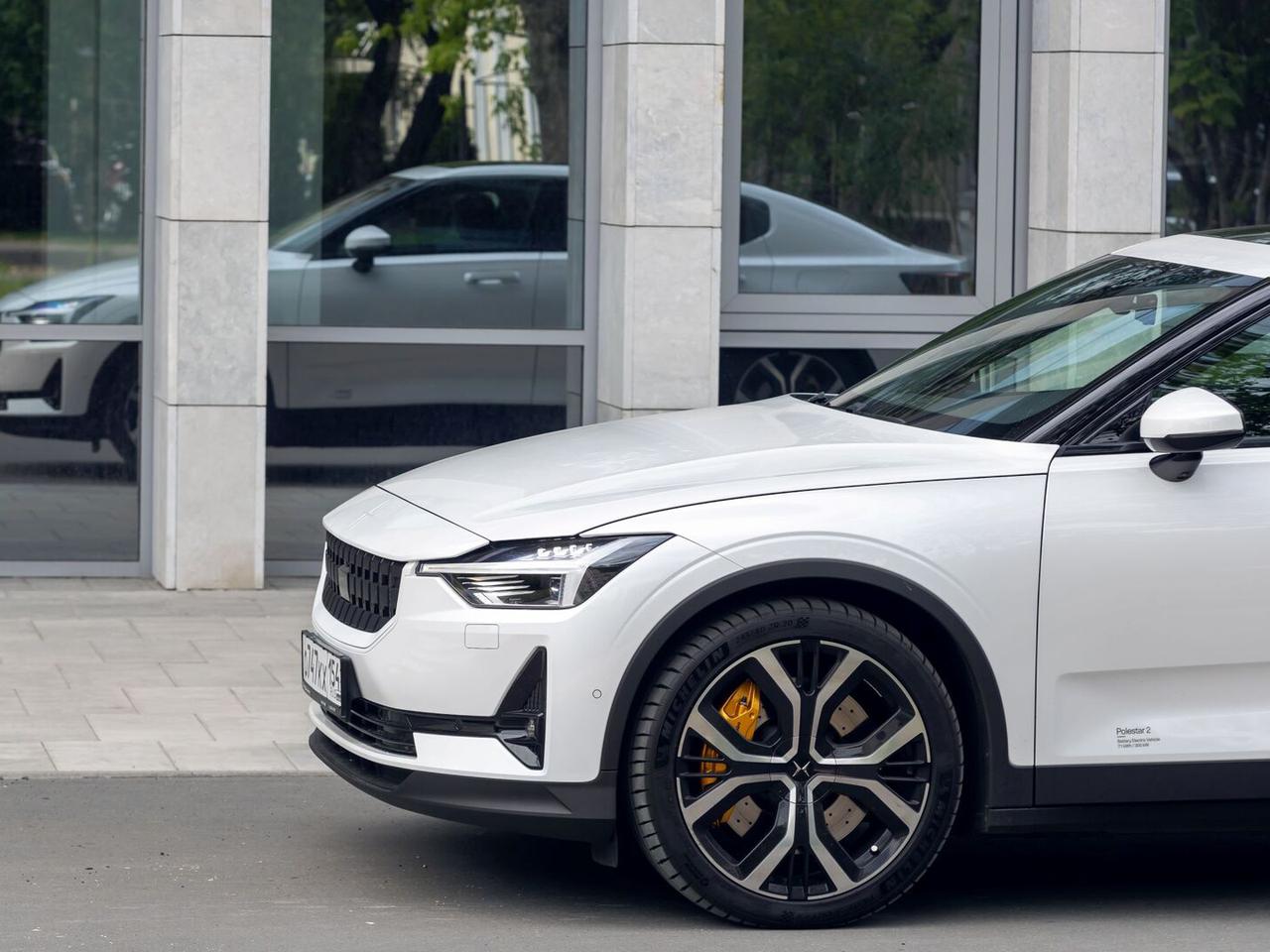 Polestar 2. Реостат под правой ногой - Quto.ru