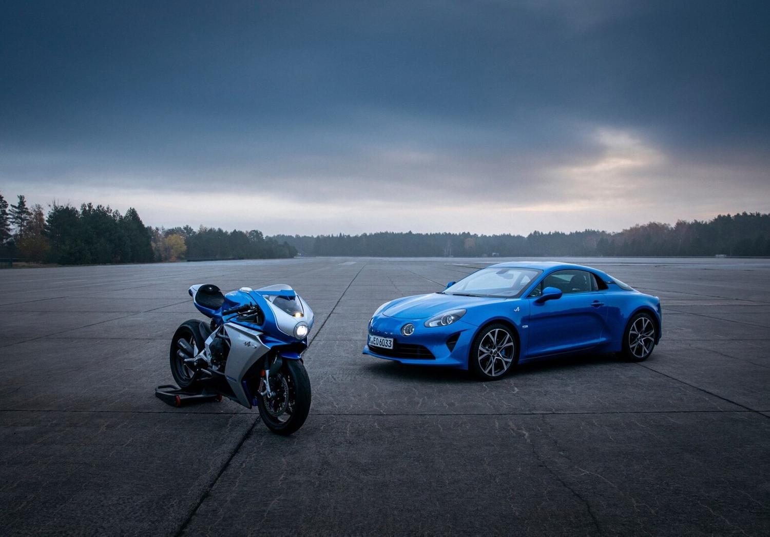 Alpine A110 вдохновил MV Agusta на байк особой серии - Quto.ru