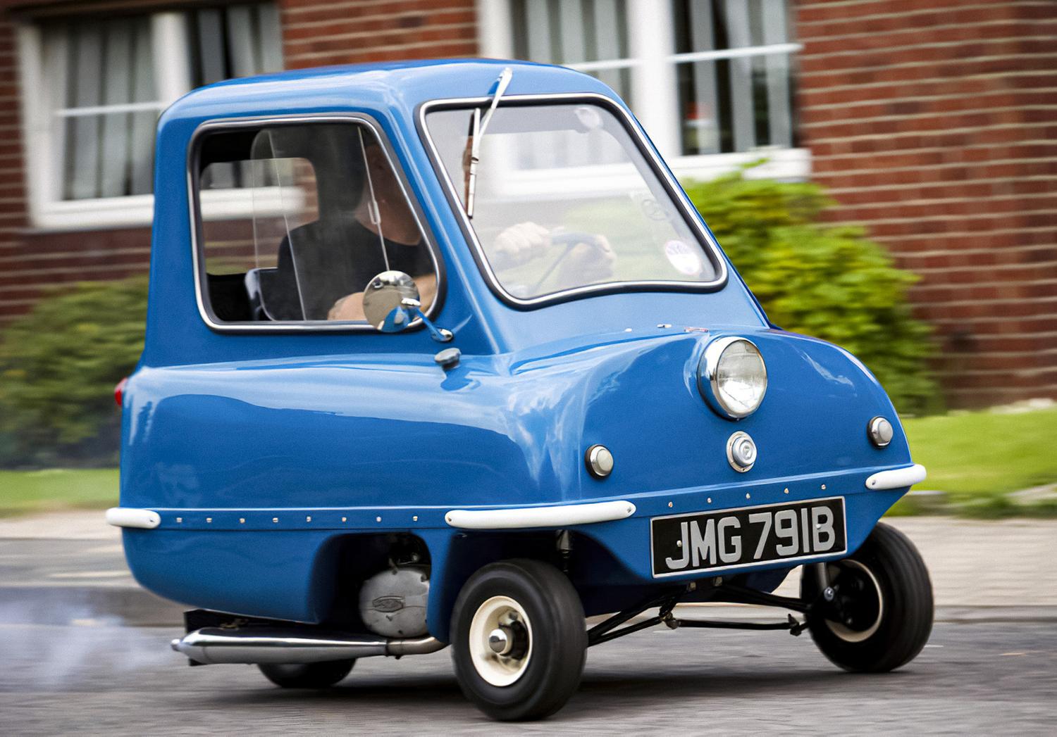 Без микроскопа не разглядеть: самые маленькие автомобили в мире - Quto.ru