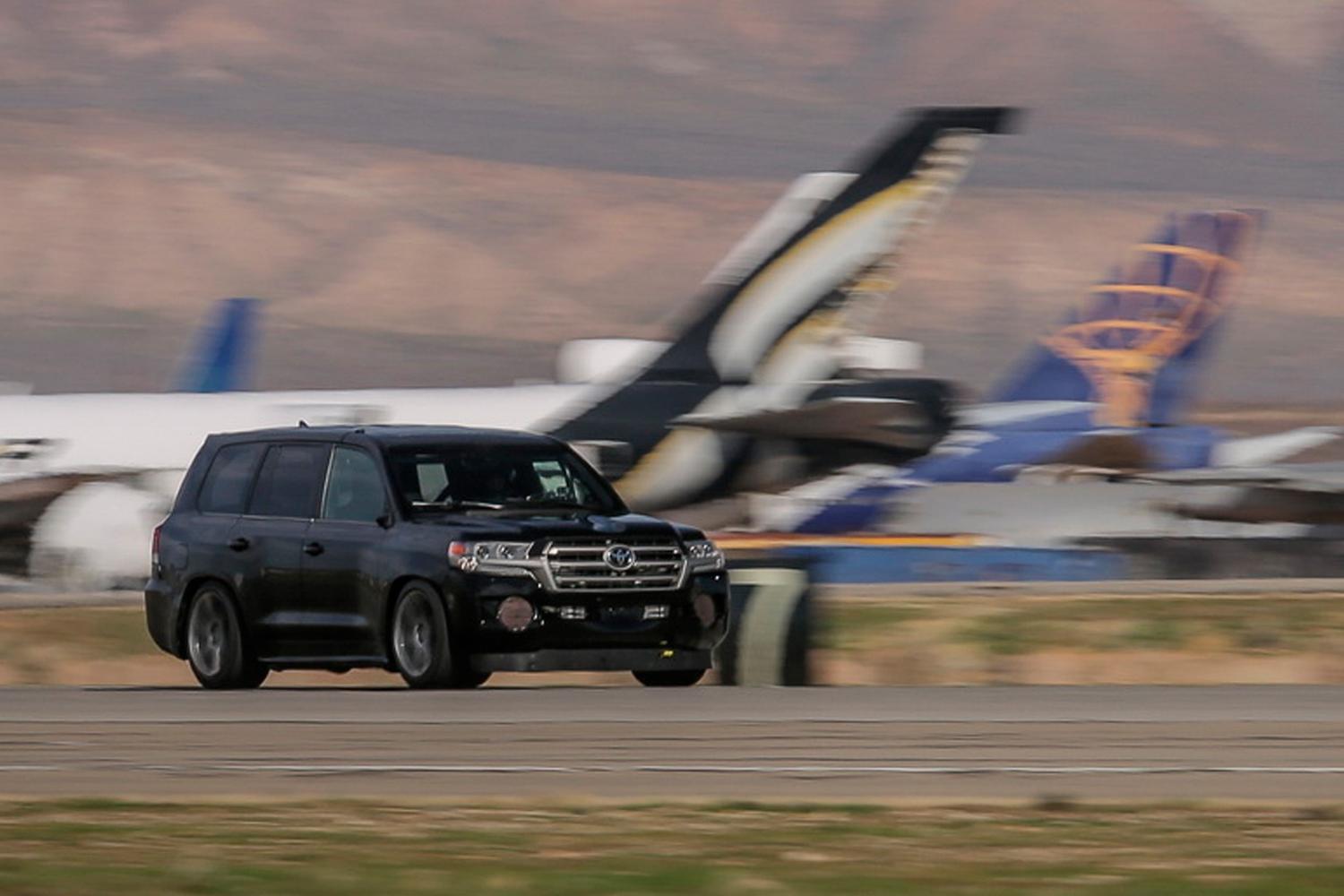 Крузак», поставивший мир на уши: 5 фактов про Toyota Land Speed Cruiser -  Quto.ru