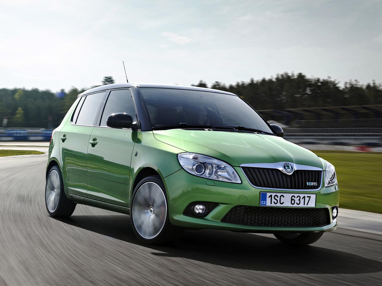 Фото Skoda Fabia RS хэтчбек II поколение рестайлинг - Quto.ru