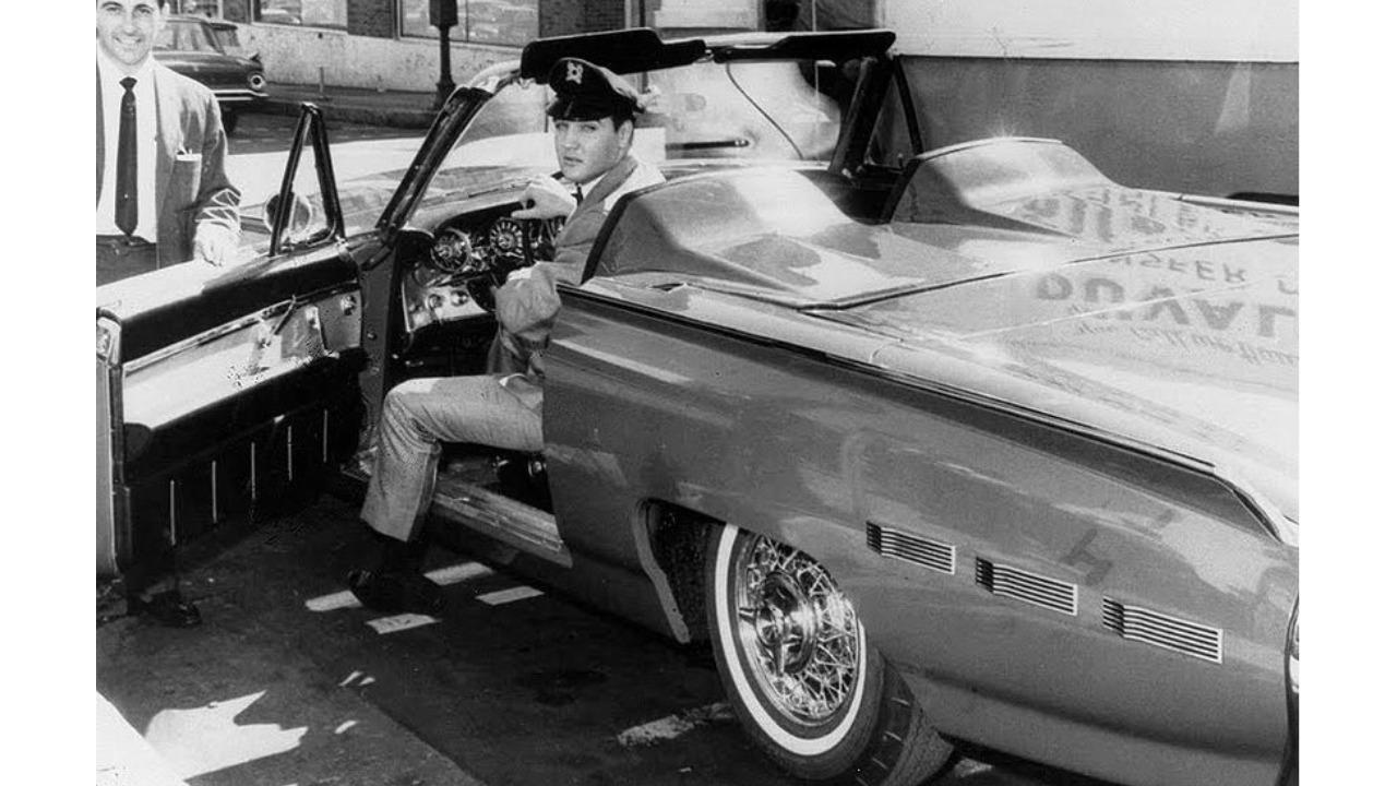 Машины Элвиса. Некоторые из них. Fleetwood, Cadillac, MercedesBenz, Здравствуйте, Messerschmitt, RollsRoyce, Silver, Cloud, KR200, Lincoln, Isetta, THUNDERBIRD, Ferrari, Stutz, Blackhawk, Приятного, времени, Continental, Series, Limousine