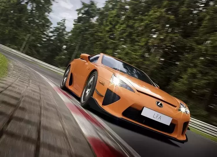 Цена на них растет быстрее, чем золото: 10 автомобилей с пробегом, которые стоят дороже новых