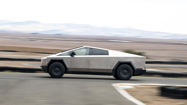 SUV