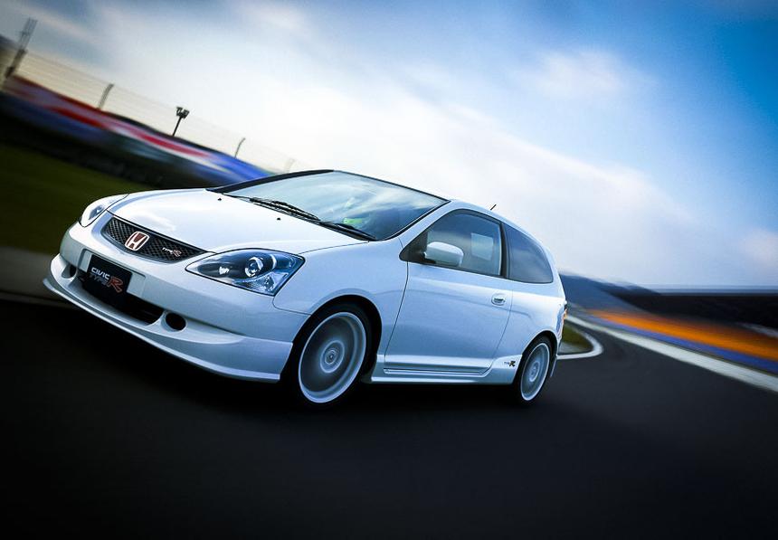 10 крутых спорткаров, которые можно купить за 500 тысяч рублей