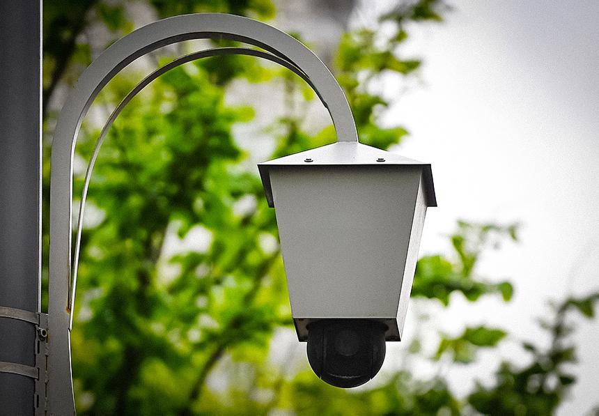 Страшная и невидимая: можно ли избежать штрафа с камеры "Стрит Фалькон"