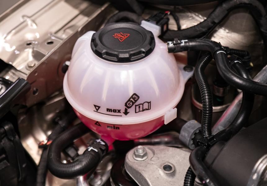 Бездонный расширительный бачок: куда уходит антифриз из системы охлаждения