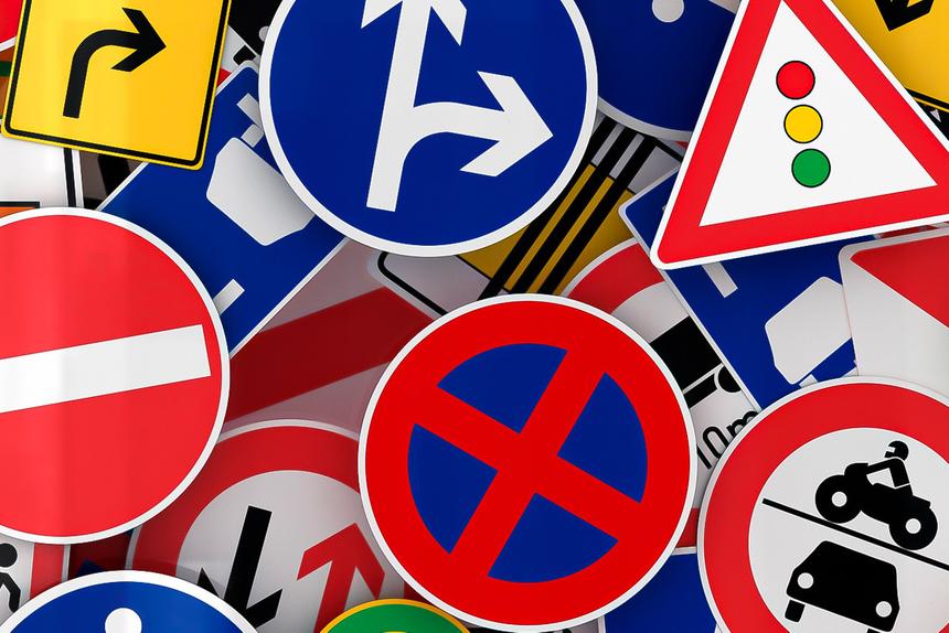 По букве ПДД: разбираем самые сложные дорожные ситуации