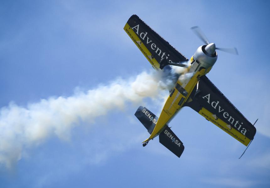 Что делает «Сухой», когда не строит истребители? Создаёт самые крутые пилотажные самолёты в мире