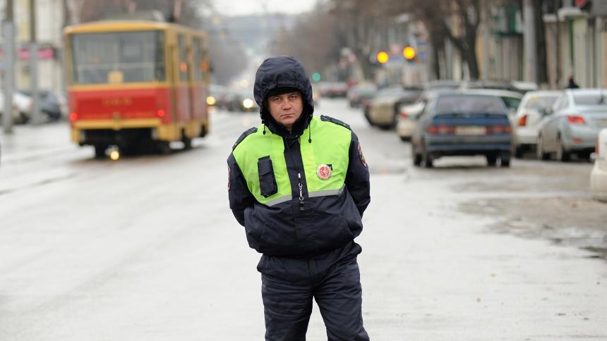 Юристы: снимать сотрудников ГИБДД во время службы можно и нужно