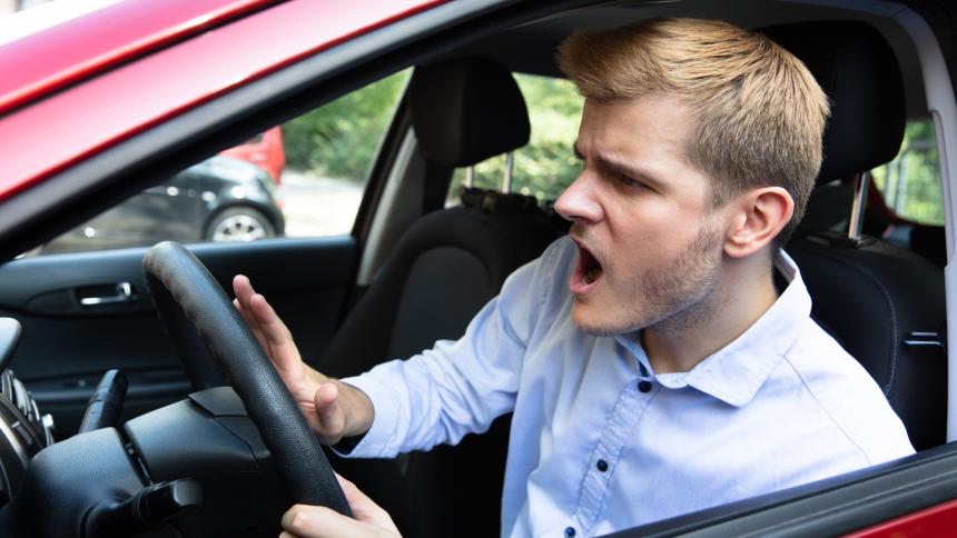 Что больше всего бесит российских водителей в своих собратьях