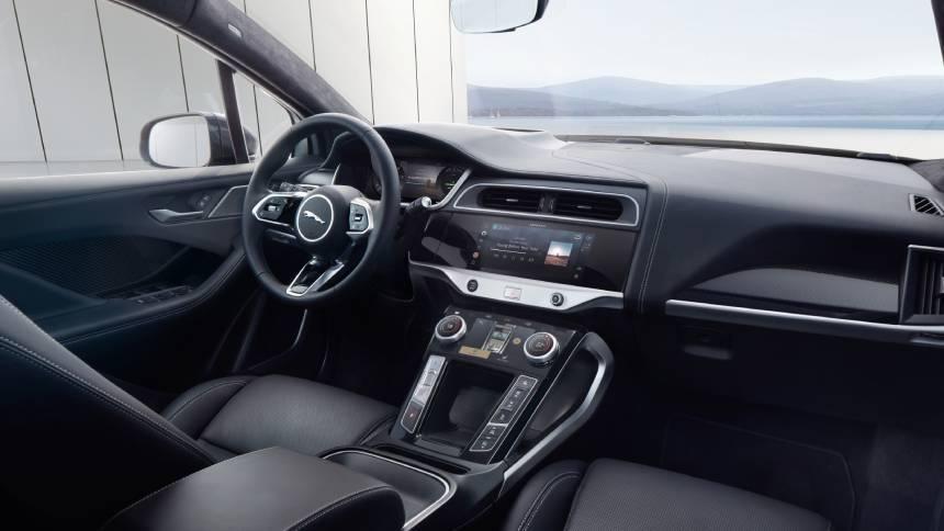 Jaguar добавил выразительности российскому I-Pace