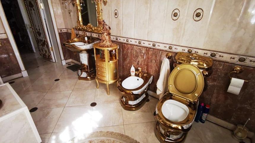 История царь-гаишника с золотыми унитазами получила продолжение