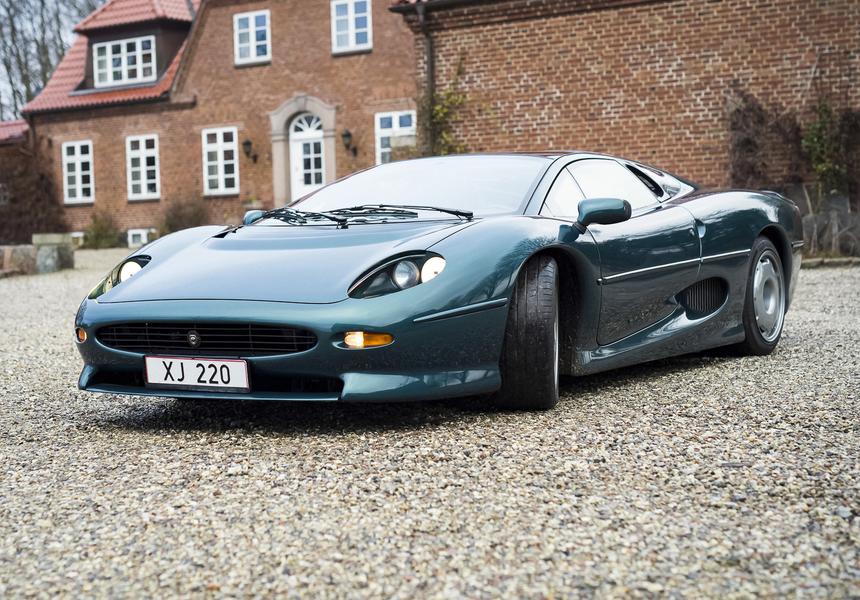 Jaguar XJ220