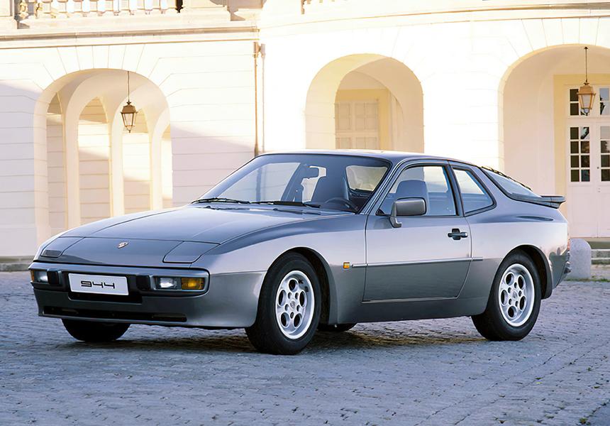 Porsche 944
