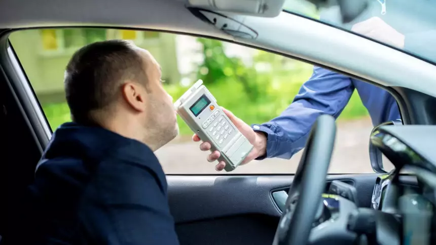 ГИБДД щедро платит за сообщения о нетрезвых водителях (можно хорошо заработать)