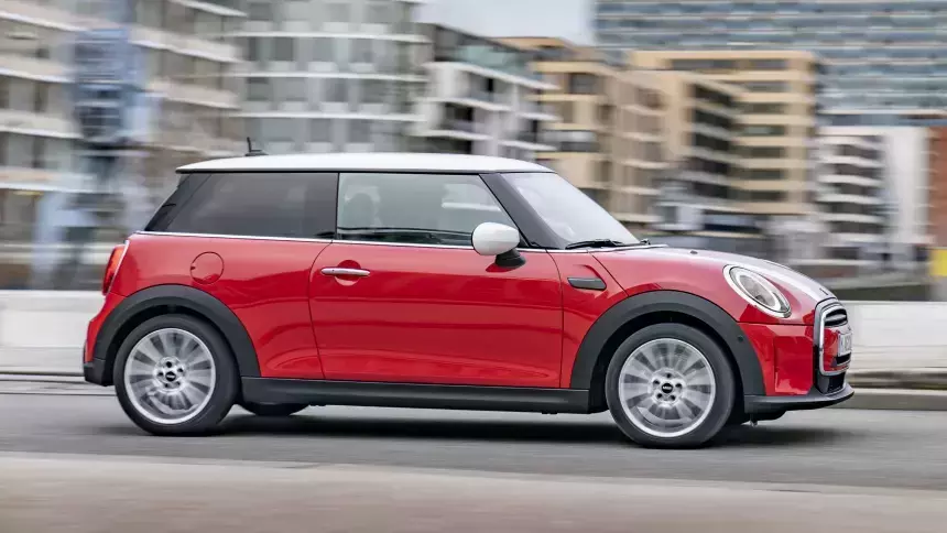 Эксперты Quto сообщили о подорожании автомобилей Mini: цены выросли на сумму до 1,2 млн рублей