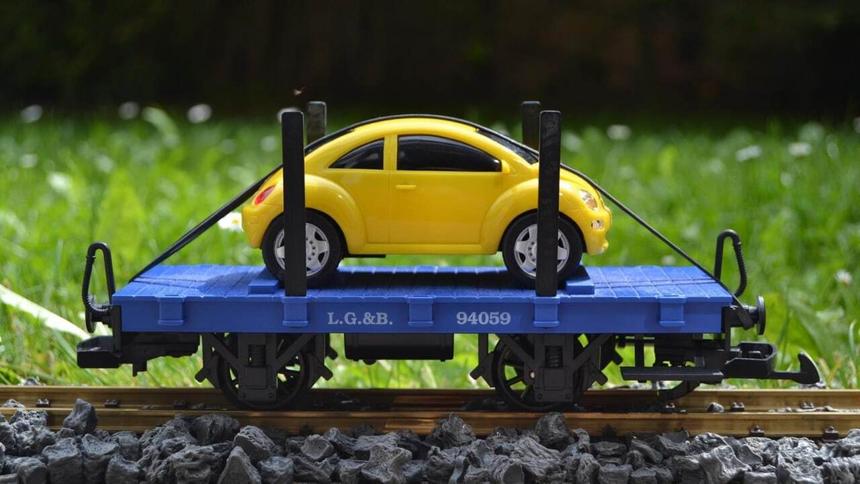 В Россию начали возить авто из ОАЭ и Дубая (есть риски)