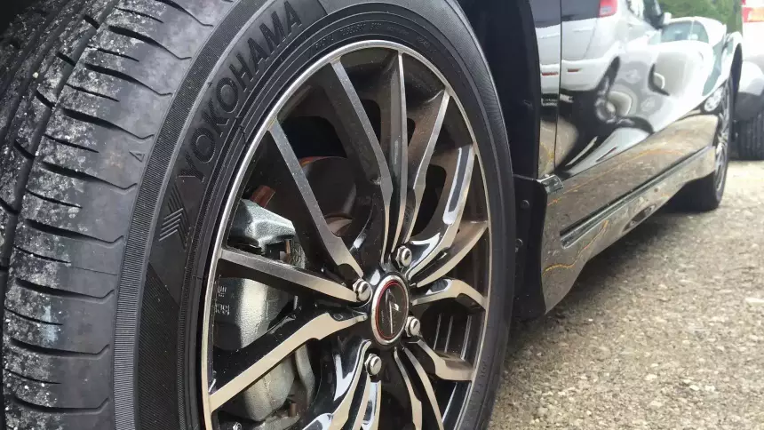 Один из ведущих шинных брендов возобновит производство в России