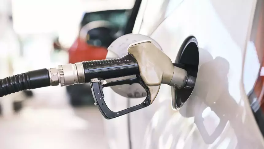 Цены на бензин в России начали рушиться