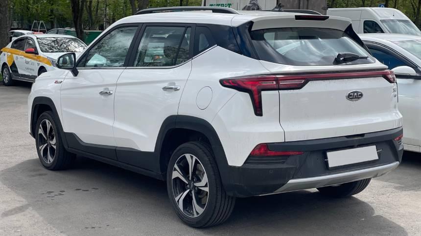 Раскрыты сроки появления стильного кроссовера JAC в России