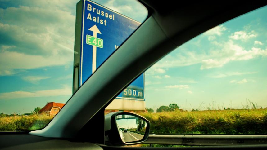 Россияне не смогут ездить в Куршевель на своей машине (дело в страховке)