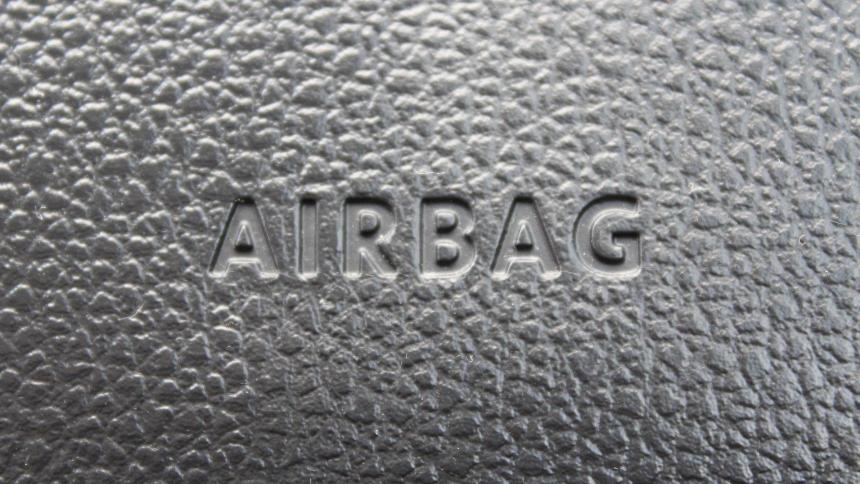 Машины без подушек безопасности в России предложили запретить