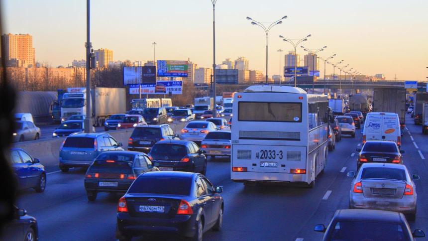 Подсчитано число автомобилей в российских городах-миллионниках
