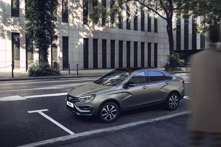 Новые подробности о рестайлинговой Lada Vesta
