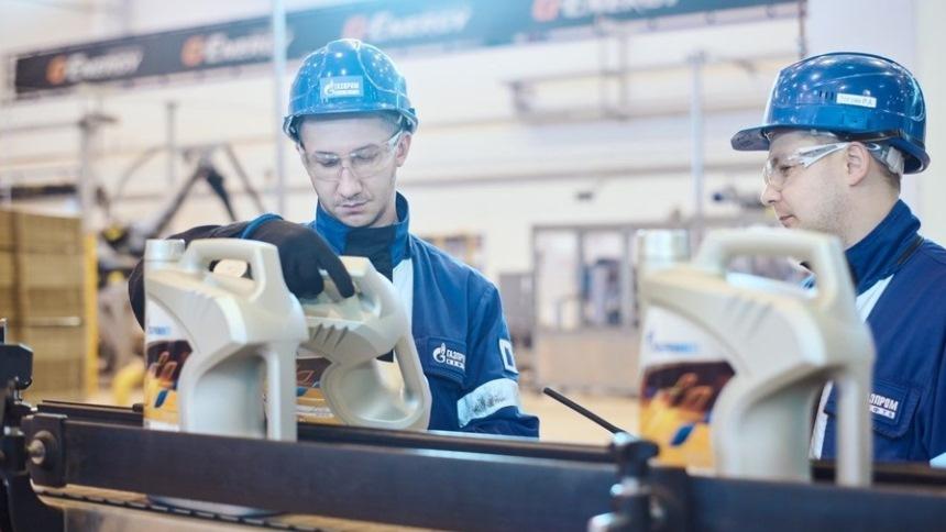 Канистры для масла «Газпром нефти» разложатся от солнечного света и воды