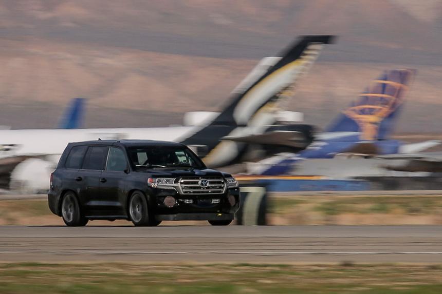 «Крузак», поставивший мир на уши: 5 фактов про Toyota Land Speed Cruiser