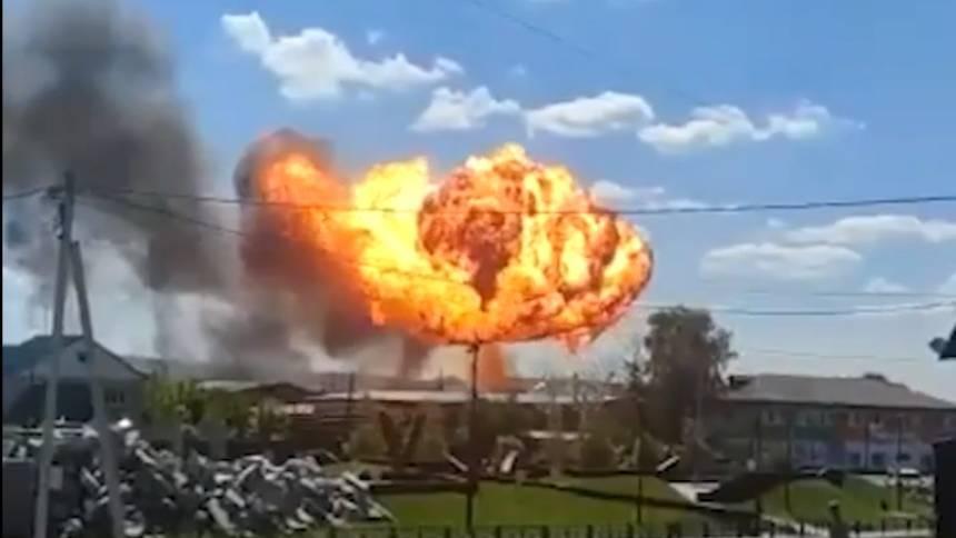 Мощный взрыв заправки в российской Талице попал на видео