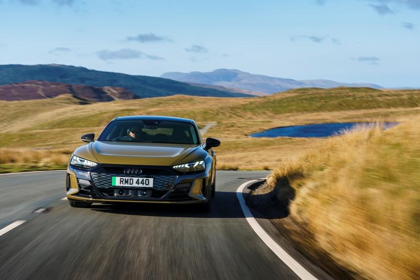 Топ-10 самых быстрых электрических спорткаров