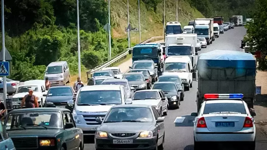 За какое время можно будет доехать на машине из Москвы до Сочи