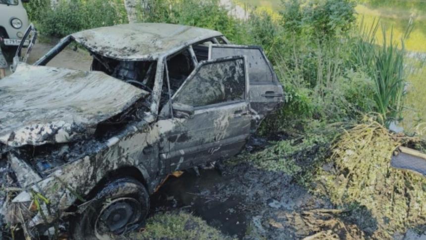 Из пруда в Галиче выловили Lada, пропавшую в начале июня 2021 года