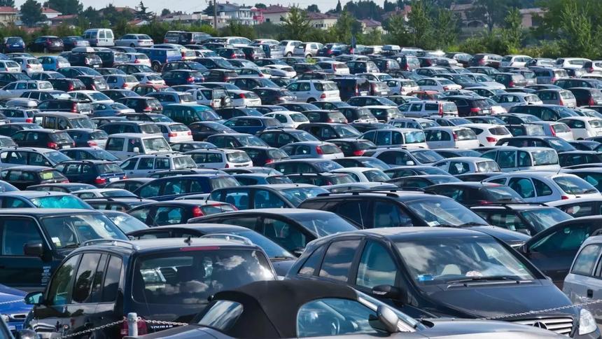 Ввоз автомобилей через Владивосток увеличился на треть