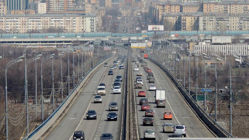 В Госдуме вновь захотели вернуть штрафы за среднюю скорость