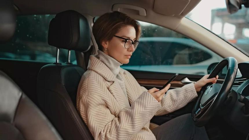 Женщины реагируют на дорожные ситуации быстрее мужчин