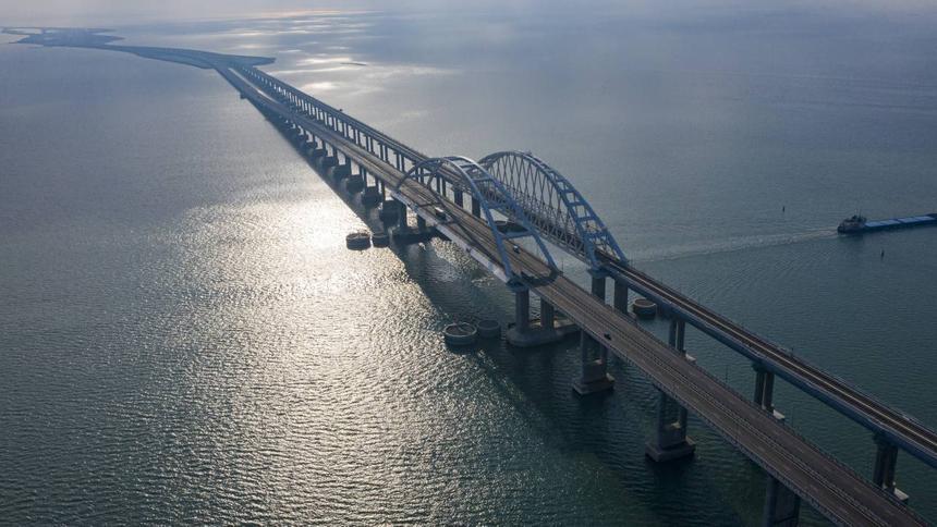 По Крымскому мосту проехало рекордное количество автомобилей в августе