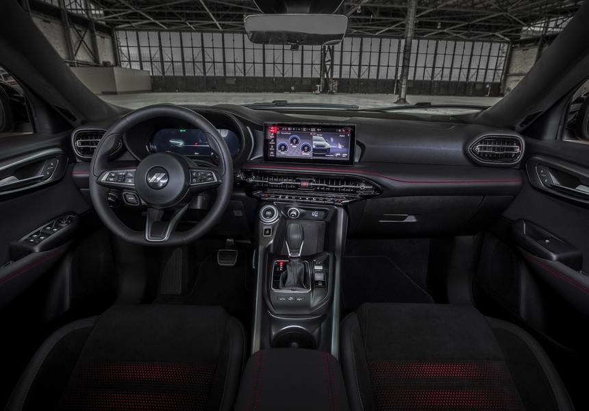 Интерьер Dodge Hornet