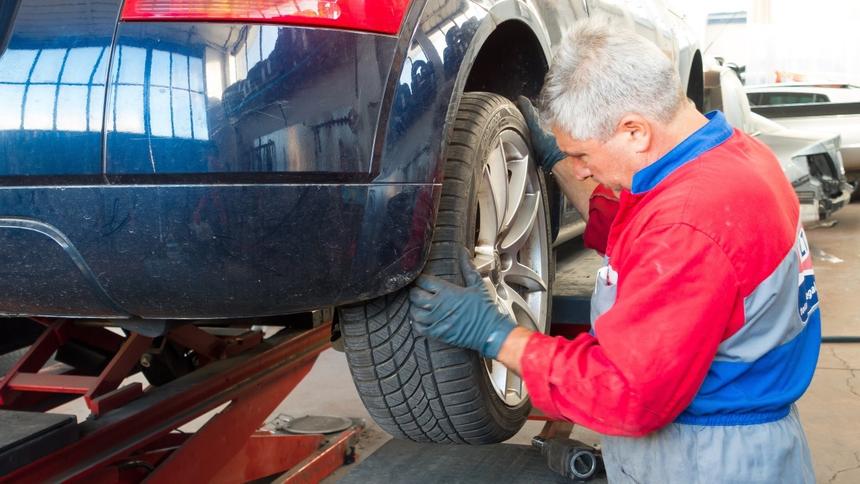 Минэкономики просит не наказывать дилеров за слишком долгий ремонт